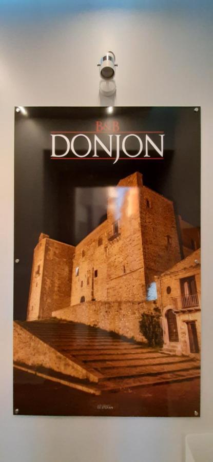 Donjon Suite Centro Storico Castelbuono  Exteriör bild