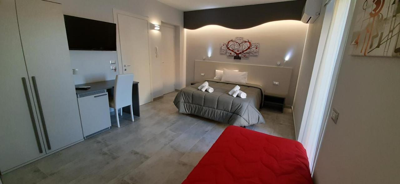 Donjon Suite Centro Storico Castelbuono  Exteriör bild
